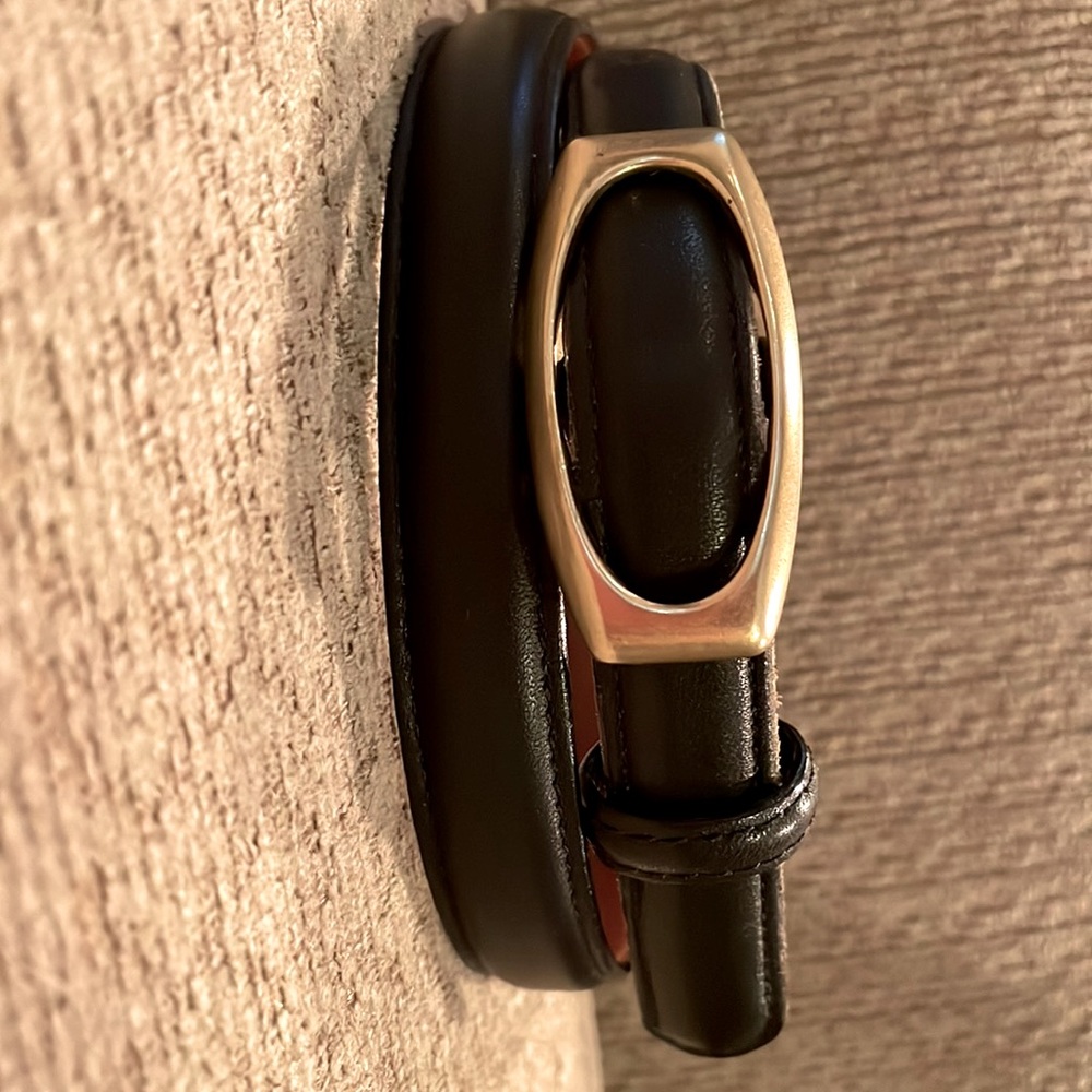 Black Coach belt, medium